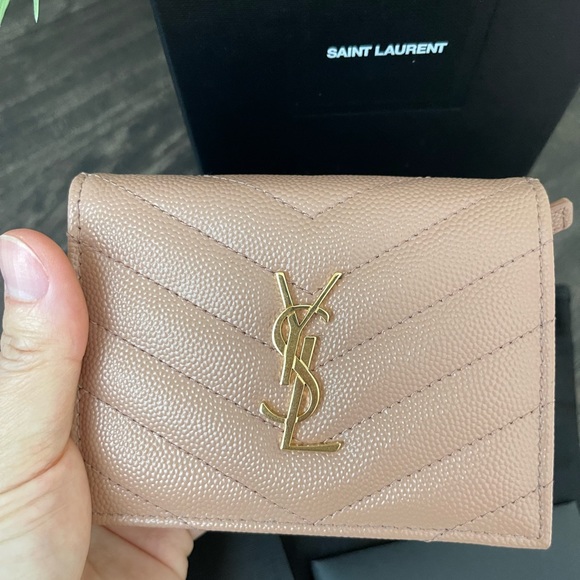 Ysl wallet 💕 - Picture 5 of 14